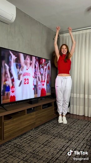 Nostalgia total!!! Quem amava?? @KayCee Stroh @AshleyTisdale @Vanessa Hudgens #highschoolmusical #hsm #wereallinthistogether