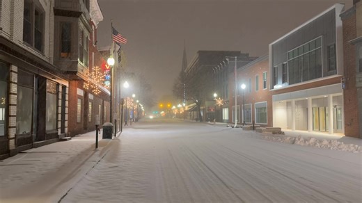 4:45 am - N. Queen Street. Snow still coming down. Winter Storm Warning still in effect. 10-14 inches total expected according to U.S. National Weather Service (NWS) | Martinsburg, West Virginia - City Hall