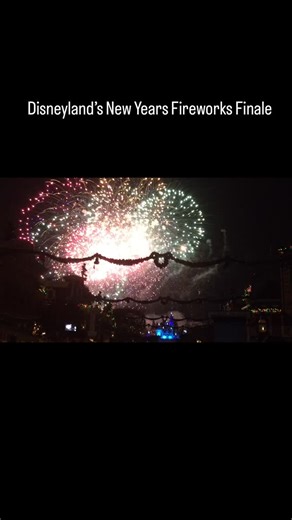 @themeparkvoice | If SoCal weather cooperates, get ready for the biggest New Year’s Eve fireworks finale at Disneyland! 🎆🎇 #disney #disneyland #newyear... | Instagram