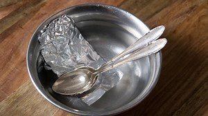 Besteck bis Schmuck: Einfache Hausmittel, die angelaufenes Silber reinigen