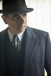 Maigret - Maigret klade past (S01E01) (2016) | ČSFD.cz