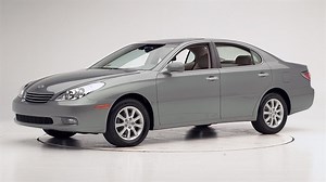 2004 Lexus ES 330 4-door sedan