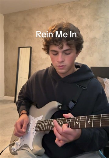 Sam Fender - Rein Me In (Official Music Video)