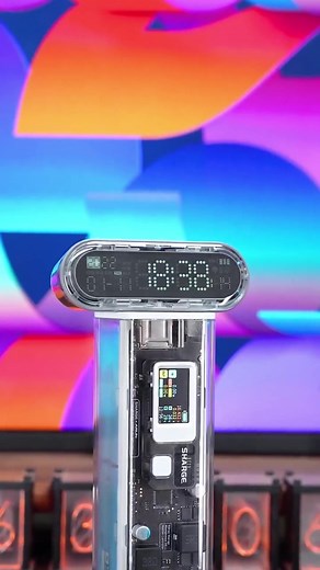 It’s a clock , it’s also a power bank!#coolgadgets #tiktokmademebuyit #desksetup