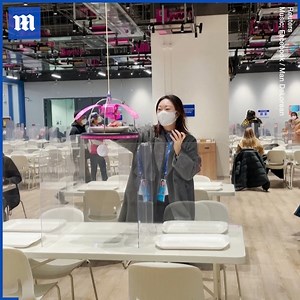 46K views · 211 reactions | Meals at the Olympics are being cooked and served entirely by robots! 烙襤 via Reuters | Daily Mail Video | Facebook