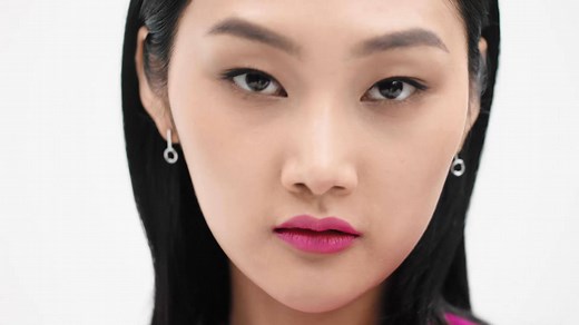 Unleash the artist in you. Prime, line, and shape your lips the way you want with the new LipLiner InkDuo. On one end, experience a weightless primer that creates a smooth canvas for your lipstick. On the other, enjoy an ultra-slim pencil that effortlessly lines and fills in your lips. #ALIVEwithBeauty #ShiseidoMalaysia #PrimeLineShine #ShiseidoMakeup | SHISEIDO