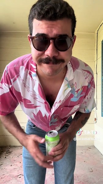 Magnum PI Cosplay: Embrace Vintage Style!