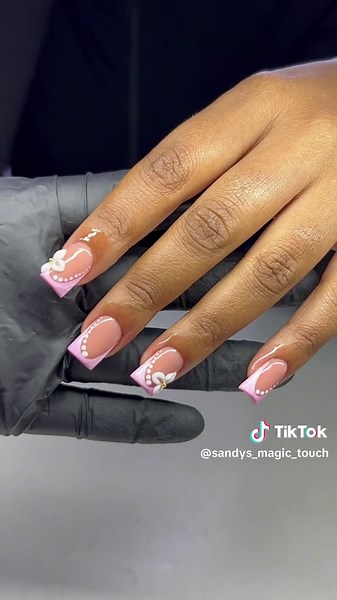 Sandy’s Magic Touch on TikTok