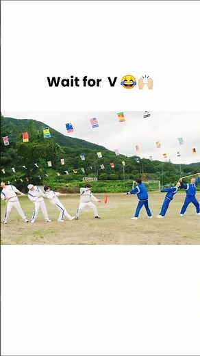 Wait for V 😂🙌🏻 #foryou#trending#highlights#viral#viralvideo#bts#btsarmy#btsshorts#taehyung#funny#fyp