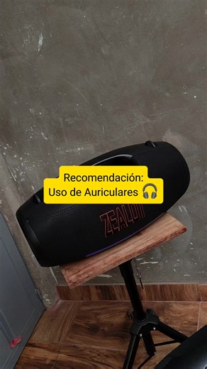 🔥 Zealot S89 – Potencia que se siente 🔊 🎶 Hasta 250W de potencia con bajos profundos y sonido envolvente. 🔋 Batería de 48.000 mAh para horas y horas de música sin parar. 📱 Bluetooth 5.3 conexión rápida y estable. 🌊 Resistencia IPX6 ideal para exteriores. 💡 Luces LED entradas USB, AUX y tarjeta TF. Perfecto para fiestas, reuniones y eventos grandes 🎉 🔥 LiDIMI D-S684 – Sonido extremo 🔊 🎧 300W de potencia para ambientes grandes. 🔋 Batería recargable de larga duración. 📱 Conexión Blueto