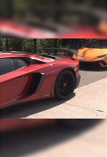 Lamborghini Aventador Superveloce Review and Highlights