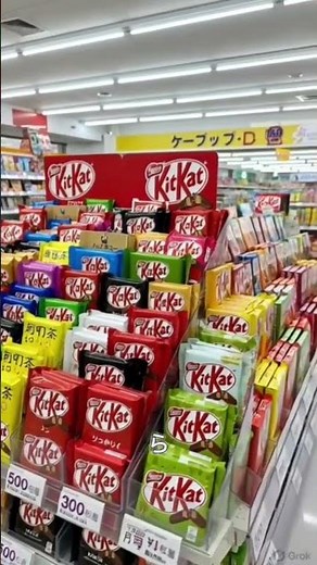 日本には **KitKat のフレーバーが300種類以上あるって知っていましたか？🍫🇯🇵抹茶やさつまいも、いちごチーズケーキまで！あなたはどの味を食べてみたいですか？✨ #japanesefacts