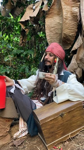 I went to have some coffee at my neighbor’s plantation and I wasn’t well received.😂🏴‍☠️☕️ #coffeetime #coffee #coffeelover | Thiago Couto
