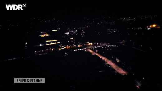 Feuer & Flamme - Start von Staffel 7 🔥🚒🚑👨🏼‍🚒 Es geht endlich los! Ab sofort ist die erste Folge der 7. Staffel von Feuer & Flamme in der ARD Mediathek verfügbar ➡️ https://1.ard.de/fuf_F01S07_FWBochum Wir wünschen euch viel Spaß bei der Folge und sind natürlich gespannt auf euere Reaktionen! ℹ️ Alle Staffeln und Folgen von Feuer & Flamme findet ihr hier ➡️ https://1.ard.de/fuf_S07_FWBochum #feuerundflamme #fwbo WDR SEO Entertainment | Feuerwehr Bochum