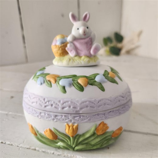 Vintage Easter Egg Trinket Box Made in Taiwan - Etsy
