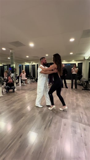 💃🔥 Dance Salsa in Studio City with Alejandro Sol! 🔥💃 Ready to learn Salsa and have FUN while meeting new people? Join renown Salsa instructor Alejandro Sol at The Exercise Co in Studio City and take advantage of an amazing offer! ✅ Unlimited Salsa Classes for 30 days — ONLY $120 ✨ (Drop-in classes are $30 per class) BEGINNER Salsa Classes: 🕘 Wednesday 9pm–10pm 🕔 Saturday 5pm–6pm INTERMEDIATE Salsa Classes: 🕗 Monday 8pm–9pm 🕗 Wednesday 8pm–9pm 📍 The Exercise Co 12407 Ventura Blvd. Studio