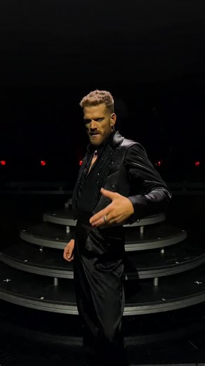 Detroit, you stole the moon!🌚 🤍 | Pentatonix