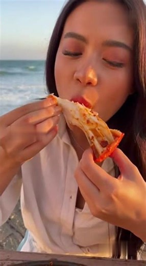 ASMR Big Spicy Seafood 🌶🔥 | Ocean Waves Sound 🌊 | No Talking Eating #Shorts