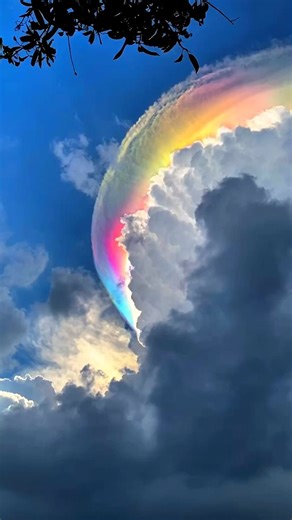 There's a simple cause to this rare cloud phenomenon