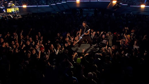 “…and the earth becomes my throne…” Watch the Full Video ⚡ youtu.be/fZj8T9Tdyac #M72 #MetOnTour #M72Detroit | Metallica