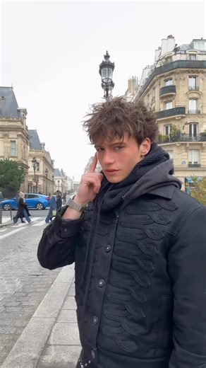 Bách on Instagram: "Quick Winter Makeup🫶🏼"