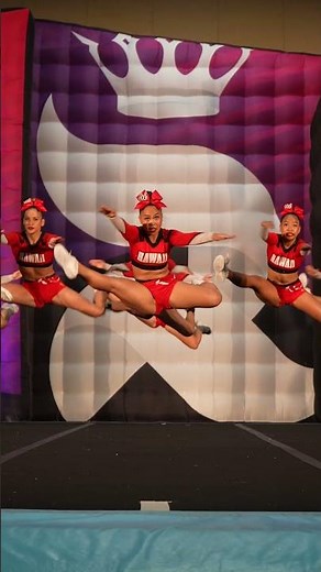 Oh HI!!! ❤️ How cute are these bows from Hawaii All Stars? #cheerleader #cheer #TSN