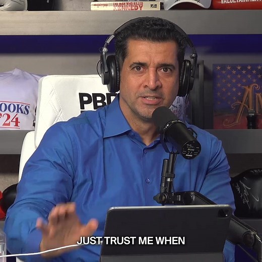 1.4M views · 10K reactions | BREAKING: 3 days of FREE value with Tony Robbins. We're hosting a FREE event January 30th - 1st Feb called The Time To Rise Summit. Over 3 days, you’ll get insights, tools, and strategies to ensure 2025 is your best year ever from world-renowned expert, Tony Robbins, the #1 life and business strategist. But hurry – it's a one-time only thing and the clock is ticking! Click below to sign up now! | Tony Robbins | Facebook