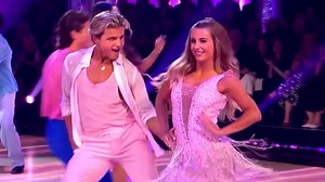 Dani Dyer shows off her dance moves before injury forces her to quit