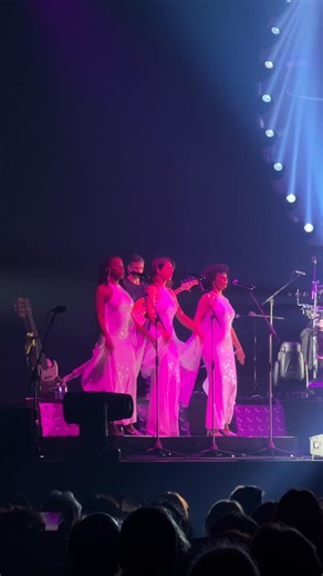 3.1K views · 18 reactions | Retour en vidéo sur une soirée magique avec So Floyd The Pink Floyd Tribute à l’Arena Loire Trélazé !  Des classiques de Pink Floyd réinventés avec une intensité inouïe, une ambiance unique et un public au top. #arenaloire #sofloyd #pinkfloyd | Arena Loire Trélazé | Facebook