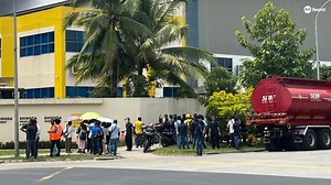 克兰芝废品回收厂大火 一人因吸入烟雾和烧伤被送院