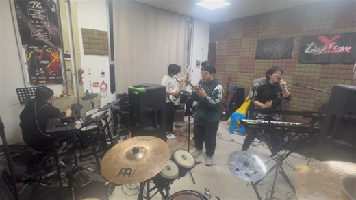 Return to Zero排练