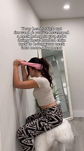 When your head leans too far forward, it can lead to that dreaded hump at the base of your neck and make you feel less confident. Poor posture can bring down your overall energy, while standing tall instantly boosts your mood and helps you look more empowered 💁‍♀️✨ By correcting your posture & improving those muscle imbalances, you can prevent that neck hump and feel more confident in your body! Repost @rmt.rachelpantano (thank you) #backpain #backpainrelief #poorposture #posturecorrection #pos