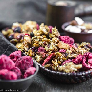 Low Carb Granola Keto Crunchy Gluten-Free and Sugar-Free