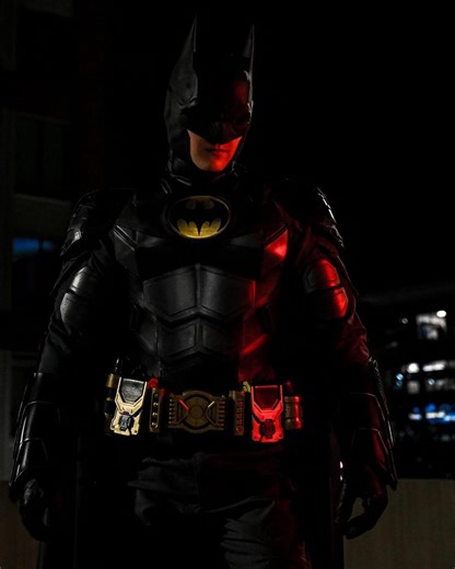 Batman Cosplay Armor Suit – Handmade Superhero Costume – Batsuit Helmet & Armor Props - Etsy