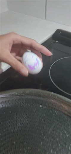 WHAT DID THE EGG SAY TO THE FRYING PAN?