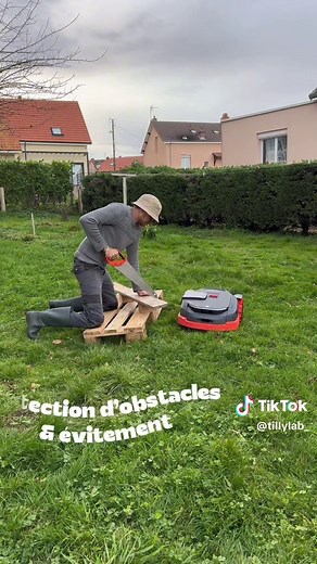 Une cabane un peu spéciale … Publicité On est de retour dans notre jardin avant que le froid s’installe pour construire une jolie petite maison pour… notre robot tondeuse X330 de @navimow les robots-tondeuses intelligents de @segwaynavimow.fR!😄🌿 Fiables, précis et déjà adoptés par 100 pelouses d’exception. ils prennent soin de votre gazon tout en vous libérant du temps pour profiter de vos journées autrement. Redefining Lawns, Enriching Lives Utilisez le code TILLYLAB50 pour obtenir 50 € de ré
