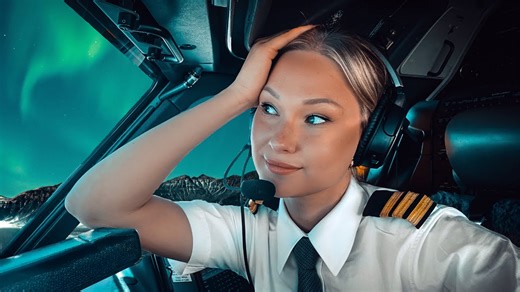 Boeing 737 amazing landing Iceland Keflavik