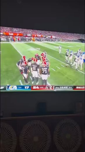 Dave Matthews Band mention on Monday Night Football! 🎥 @b_embry_24 #dmb #davematthewsband #davematthews #dmbgorgecrew #dmbgc | DMB Gorge Crew