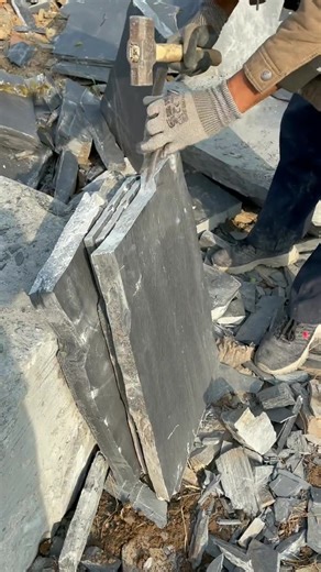 How to get the split face slate tile #granite #marble #quartz #sinteredstone #tombstone #onyx #stoneproducts #naturalstone #artificialstone #fyp #fyp #fypage