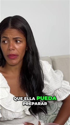 Chantaje y Comida: La Sirvienta se Rebela