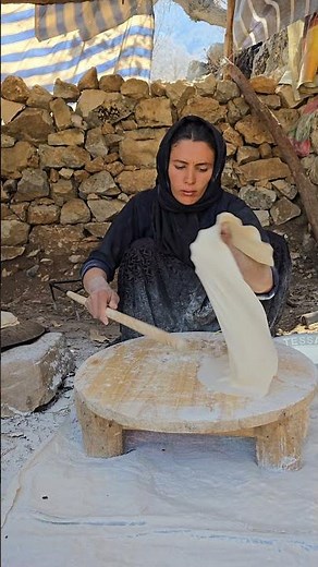 Nomad Girl Life: Baking Traditional Bread in a Cave 🔥