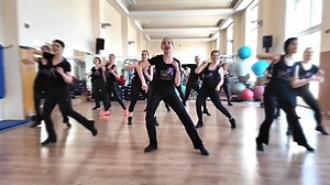 33K views · 925 reactions | OSZTANI ÉR﫶 Beauties…. #friday #team #women #motivation #fitnessmotivation #dance #dancing #movement #body #legs #arms #nevergiveup #music #song #✨ | BodyBallet&Fitness by Julianna Juratsek /Team Juratsek / | Facebook