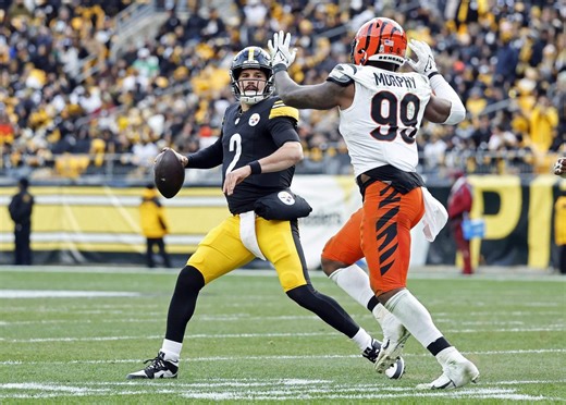 Bengals-Steelers takeaways: Aaron Rodgers injures wrist but Pittsburgh’s defense seals win