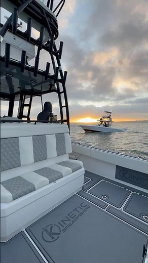 Invincible Boats 33 Catamaran #spearfishing