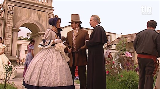 Benitez amenaza a Manuel con mantener a Matilde detenida por tiempo indefinido y él en un impulso esta por caer en su trampa, pero el padre urbano llega para salvarlo. #AmorReal | tlnovelas