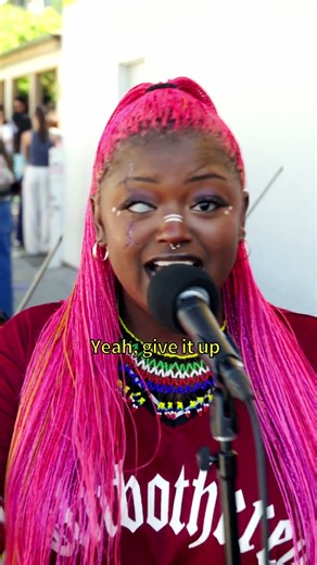 She rewrote her song for STRINGS 🎻🤯#livemusicla #stringquartet #busking #hiphop