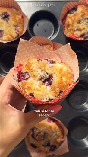 Višňové muffiny | mykhailaeats