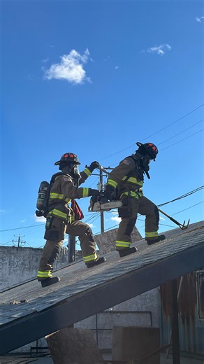 This week’s focus at Drill School was learning all about truck operations, specifically ventilation and forcible entry knowing how and when to use the equipment appropriately. Keep up the good work Class 80! | Fresno Fire Department