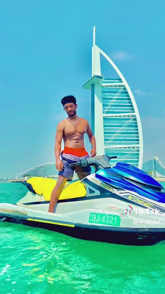 ‏ተደፍቼ ነበር🙈😁