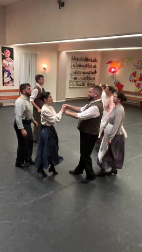 Découvrez les Danses Traditionnelles Québécoises